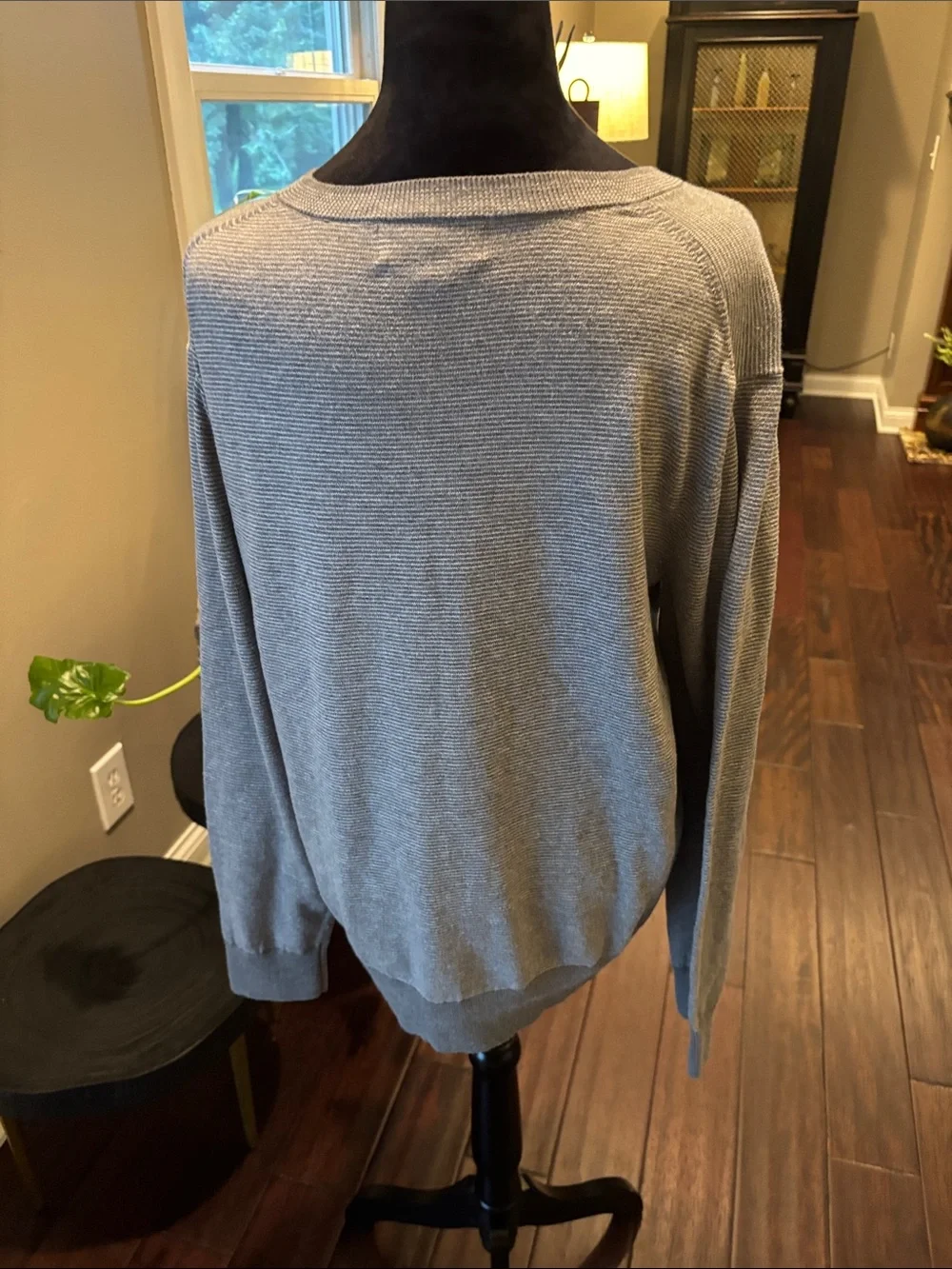 Banana Republic simple crewneck